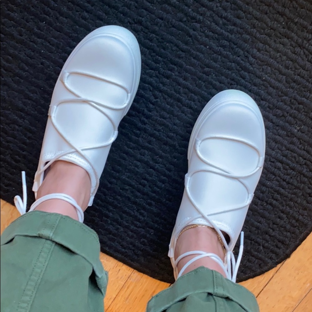 🤍white platform sneakers with lace up🤍 - Picture 6 of 8